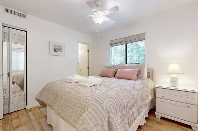 Bedroom at Fiddler’s Cove 4B